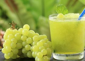 طريقة عمل عصير عنب اخضر