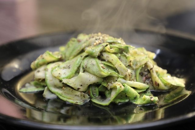 طريقة عمل كوسا مشوية بالزبدة والأعشاب