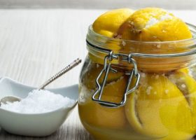 طريقة عمل مخلل الليمون الحساوي