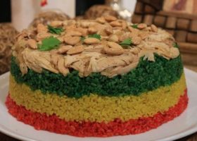 طريقة عمل أرز ملون بالدجاج