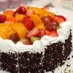 طريقة عمل كيكة الفواكة بالكريمة