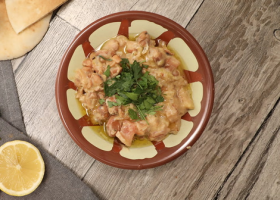 طريقة عمل حمسة الفول بالطماطم