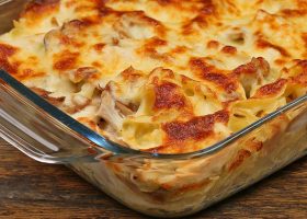 طريقة عمل مكرونة بالدجاج والبشاميل