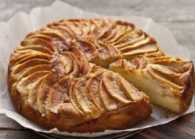 طريقة عمل كيكة التفاح دايت