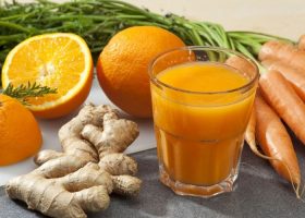 طريقة عمل عصير البرتقال بالزنجبيل مع الكركم