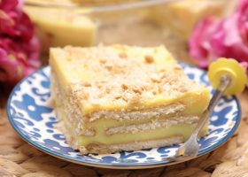 طريقة عمل حلى الكاسترد بالبسكويت