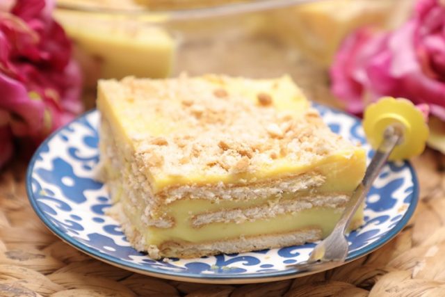 طريقة عمل حلى الكاسترد بالبسكويت