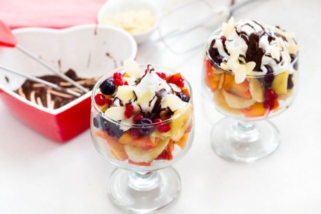 طريقة عمل سلطة فواكة بالنوتيلا