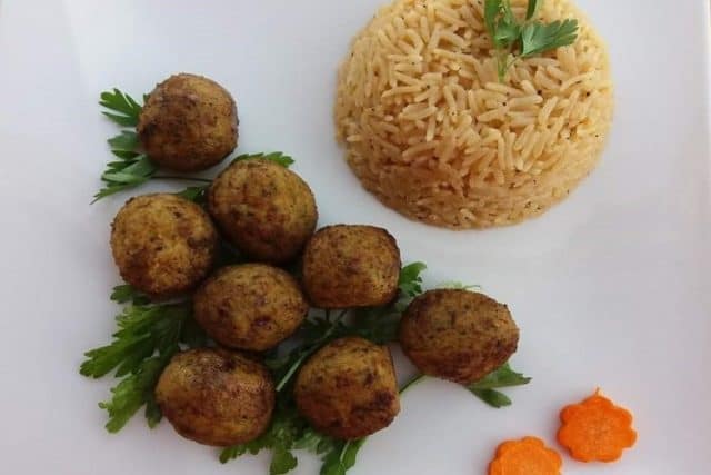 طريقة عمل كفتة الدجاج مع الأرز