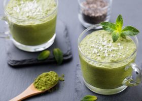 طريقة عمل سموذي الشاي الأخضر