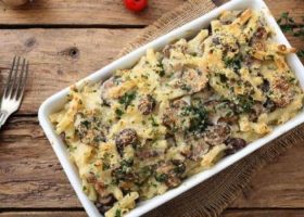 طريقة عمل مكرونة بالجبنة والقشطة