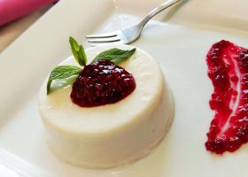 طريقة عمل باناكوتا مع صلصة الرازبيري