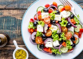 طريقة عمل السلطة اليونانية