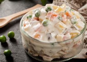 طريقة عمل السلطة الروسية بالمايونيز