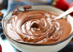 طريقة عمل الشوكولاته من الكاكاو