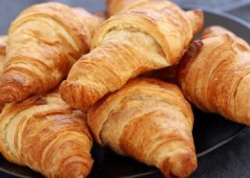 طريقة عمل كرواسان بالجبن