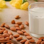 طريقة عمل الحليب باللوز السعودي