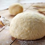 طريقة عمل عجينة الفطاير بدون حليب