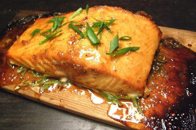 طريقة عمل سلمون مشوي بالصويا صوص للدايت