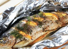 طريقة عمل السمك في الفرن