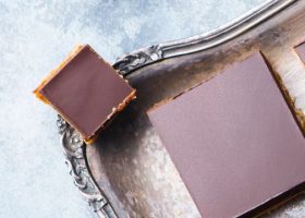 طريقة عمل حلى السميد والحليب المحموس بالفرن