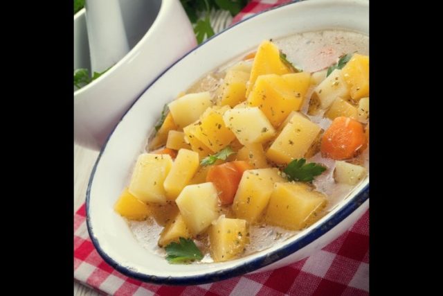 طريقة عمل شوربة اللفت للرجيم