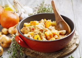 طريقة عمل مقلقل الدجاج بالبطاطس