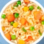 طريقة عمل اندومي بالدجاج والكاري