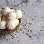 طريقة عمل كرات جوز الهند الباردة