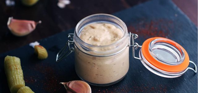 طريقة عمل صوص برجر الدجاج