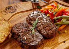 طريقة عمل ستيك مشوي مع الخضار سوتيه