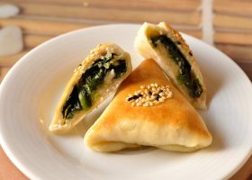 طريقة عمل معجنات سبانخ