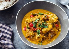 طريقة عمل سمك فيليه بالكاري والكريمة