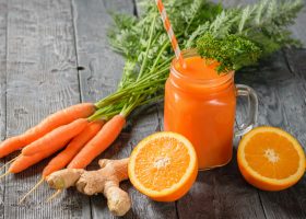 طريقة عمل عصير البرتقال مع الجزر والزنجبيل