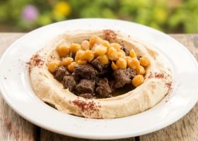 طريقة عمل الحمص باللحم مثل المطاعم