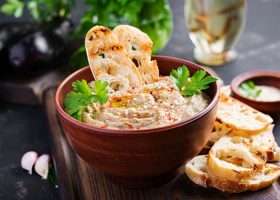 طريقة عمل متبل باذنجان مقلي