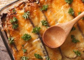 طريقة عمل صينية باذنجان بالبشاميل