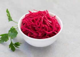 طريقة عمل مخلل الشمندر المبشور