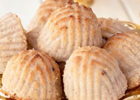 طريقة عمل معمول الكيري والقشطه