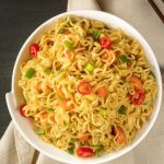 طريقة عمل اندومي دجاج بالكاري