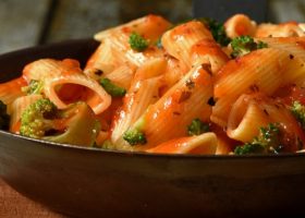 طريقة عمل مكرونة خالية من الجلوتين بالصلصة