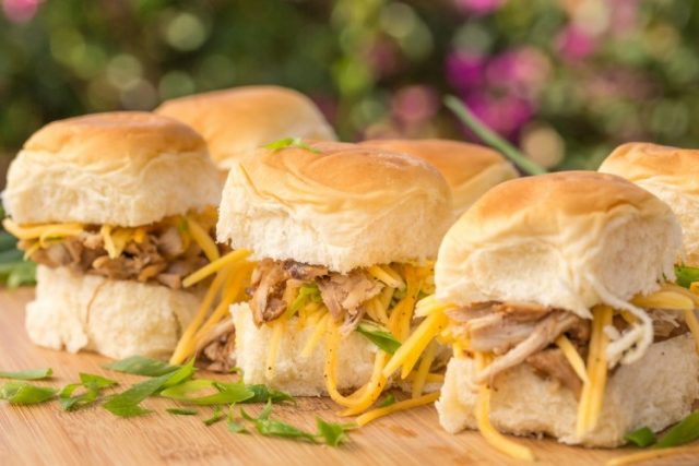 طريقة عمل ساندويشات دجاج بالصوص الحار