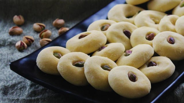 طريقة عمل الغريبة بالزبدة