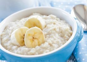 طريقة عمل شوفان بالحليب والموز