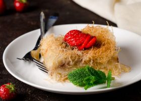 طريقة عمل حلى الشعيريه الباكستانيه بالبسكويت