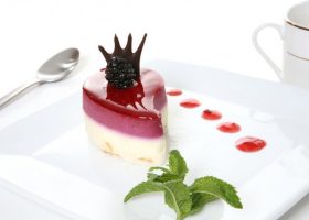 طريقة عمل تشيز كيك بالزبادي والجلي