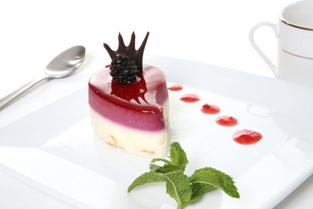 طريقة عمل تشيز كيك بالزبادي والجلي