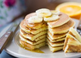 طريقة عمل فطائر الشوفان بالزبادي والموز