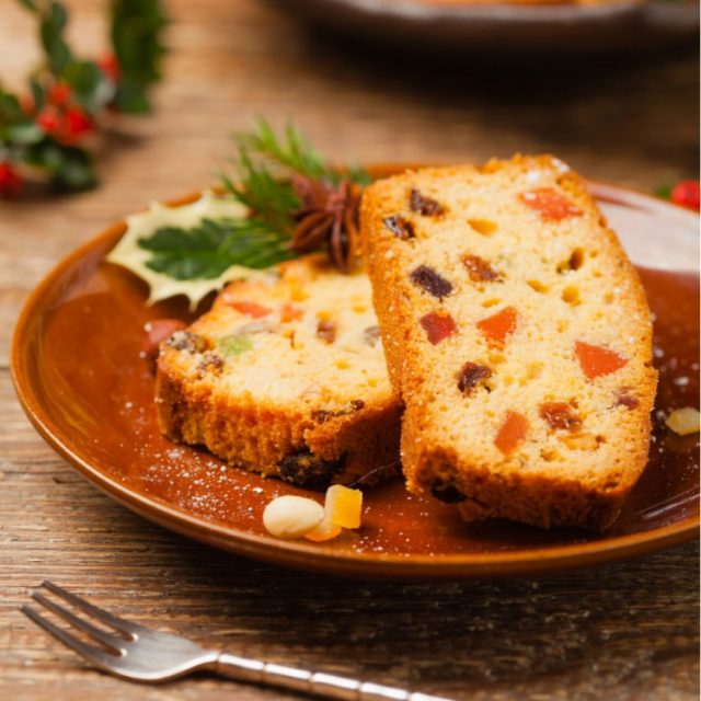 طريقة عمل كيك الفواكة المجففة