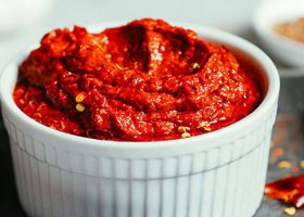 طريقة عمل هريسة الفلفل الحار التونسية